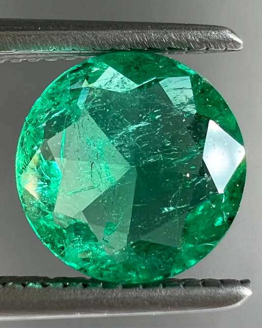 Natural 1.09ct Emerald, Round Brilliant Cut